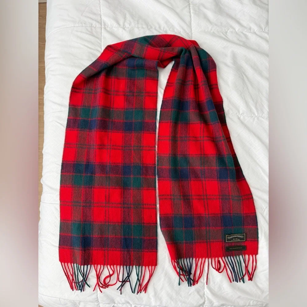 James Pringle Weavers 100% Wool Plaid Scarf Unisex Red Robertson Classic Preppy